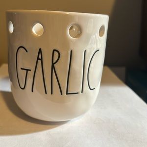 Rae Dunn Garlic bowl